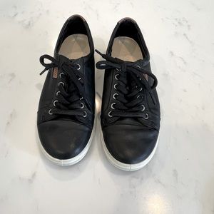Ecco brand, Soft 7 shoe